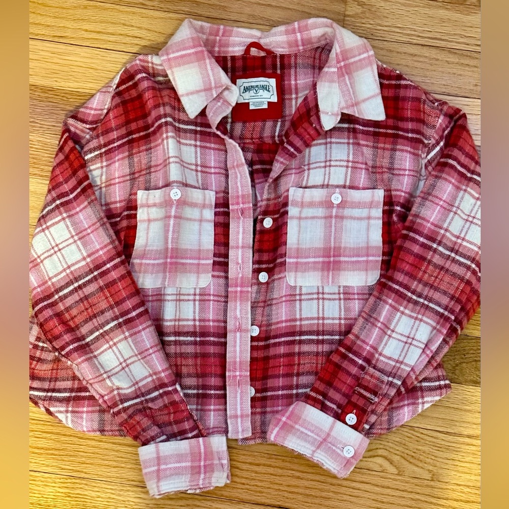 American Eagle Red Patterned Cropped Flannel